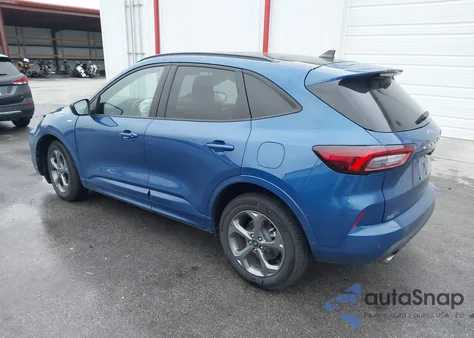 2023 Ford Escape St-Line z USA, uszkodzony, nr VIN 1FMCU9MN4PUB45424